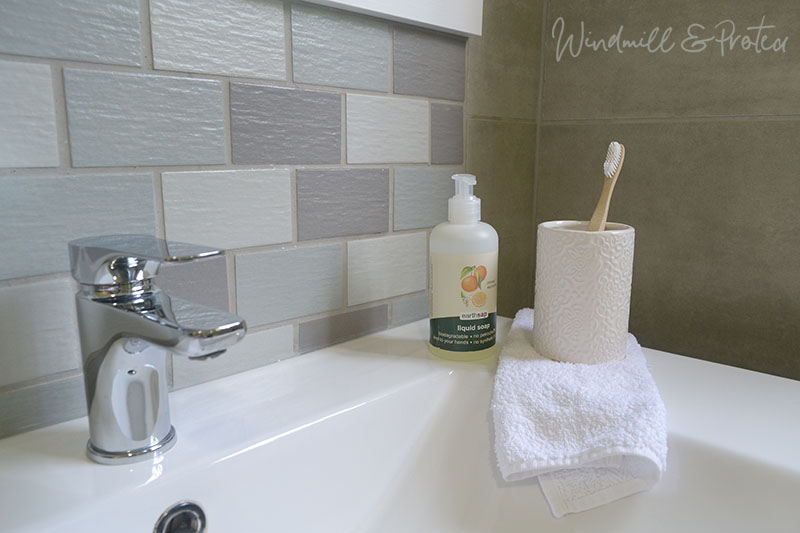 Family Bathroom Remodel Reveal - Vanity Details | www.windmillprotea.com